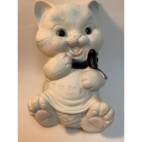 Vintage Vinyl Ashland Rubber Sitting Cat Toy Black Bow - Picture 1 of 11